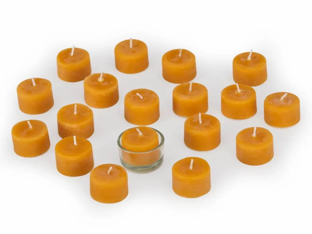 Grüne Erde Geschenke-Guide^18 Teelichter aus Bienenwachs, ohne Duft, 1 Glaseinsatz