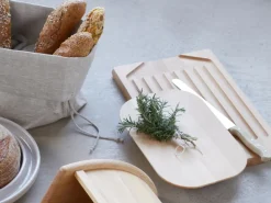 Grüne Erde Küchenaccessoires^Brotschneidebrett aus Buchenholz geölt, 39 x 26 x 2,5 cm