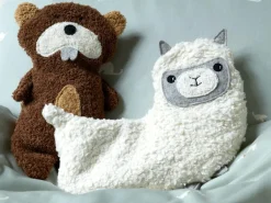 Grüne Erde Zier- & Wärmekissen|Geschenke-Guide^Dinkel-Wärmekissen, Benno der Biber, ca. 27 cm, Überzug: 100 % Baumwolle, Füllung: 100 % Dinkelkorn, GOTS