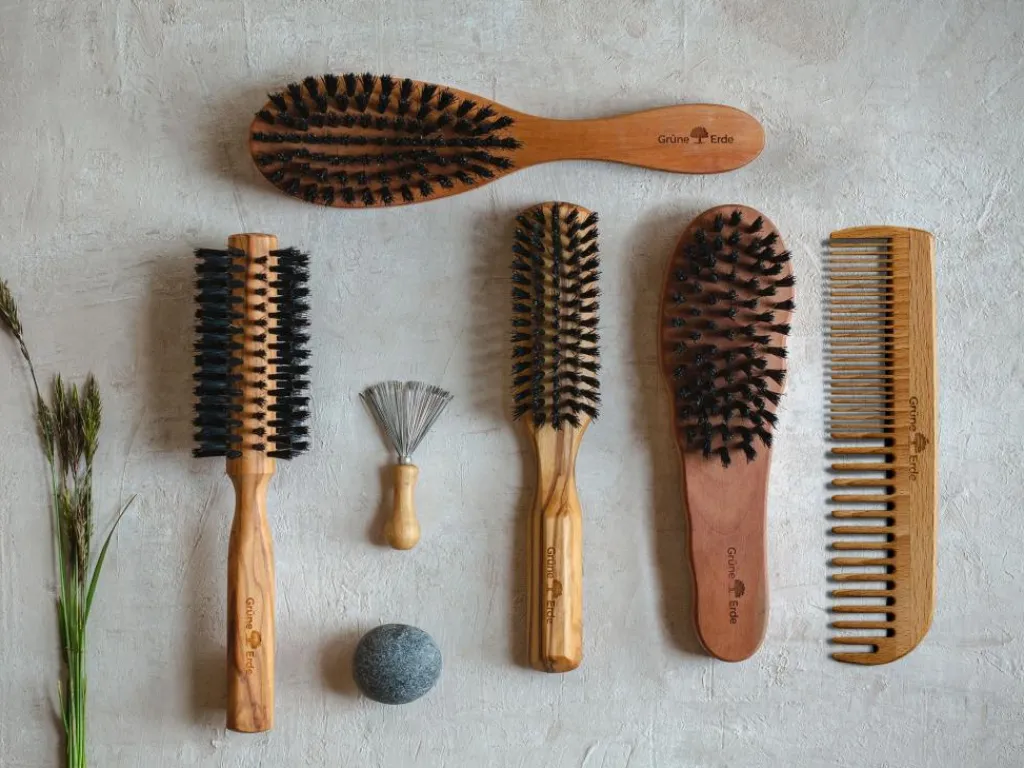 Grüne Erde Haarpflege^Kamm- und Bürstenreiniger