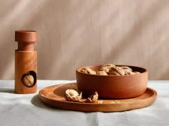 Grüne Erde Küchenaccessoires^Nussknacker, Erle geölt, H 12,5 ø 5 cm