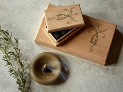 Grüne Erde Geschenke-Guide|Räuchern & Räucherstäbchen^Räucherkegel Heilige Zeiten im Holzkistchen, 6 x 5 Räucherkegel