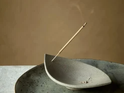 Grüne Erde Geschenke-Guide|Räuchern & Räucherstäbchen^Räucherstäbchenhalter aus Basalt, unglasiert, 17 x 9,5 x 3,5 cm