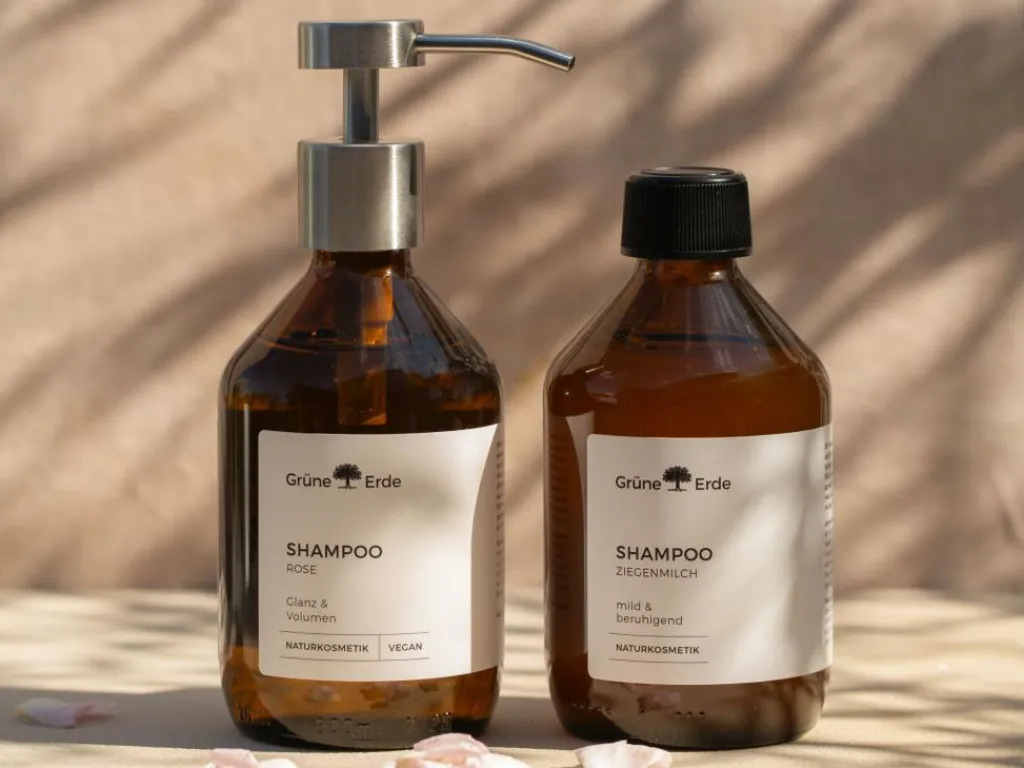 Grüne Erde Haarpflege^SHAMPOO Rose Glanz & Volumen 300 ml