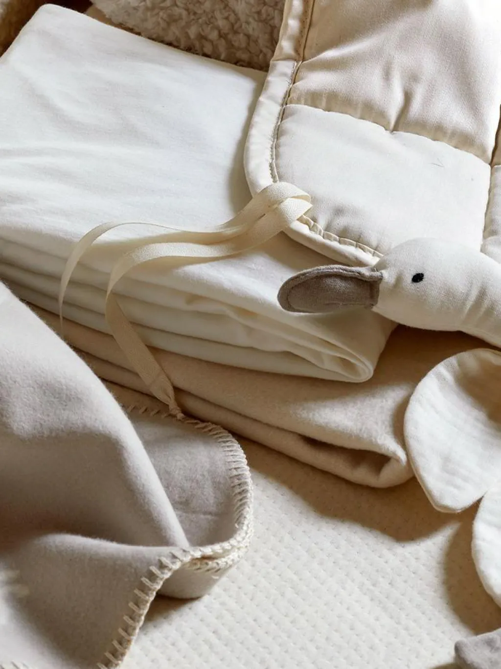 Kinder Grüne Erde Kinderbettwäsche^Spannleintuch Jersey, natur, 70 x 160 x 8 cm, 96 % Baumwolle/4 % Elasthan, GOTS