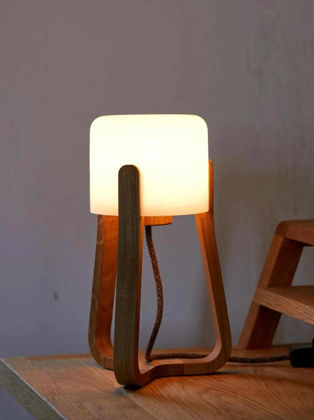 Grüne Erde Lampen & Leuchten|Lampen & Leuchten^Tischleuchte Torasu, Höhe 30 cm, Ø 14 cm, Eiche, inkl. Leuchtmittel