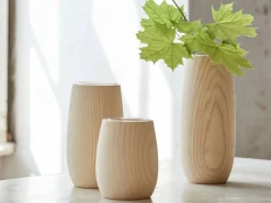 Grüne Erde Wohndekoration^Vase aus Eschenholz, inkl. Glaseinsatz, H 12 cm, ø 8 cm