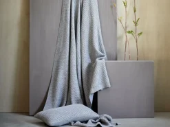 Grüne Erde Wohndecken^Wohndecke Sanna, grau melange, 135 x 200 cm, 100 % Schurwolle (Merino), Schurwolle kbT, GOTS, NATURTEXTIL BEST