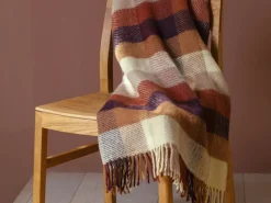 Grüne Erde Wohndecken|Geschenke-Guide^Wohndecke Wiliam, port/ziegel, 130 x 200 cm, 100 % Schurwolle (Lamm), eco-wool